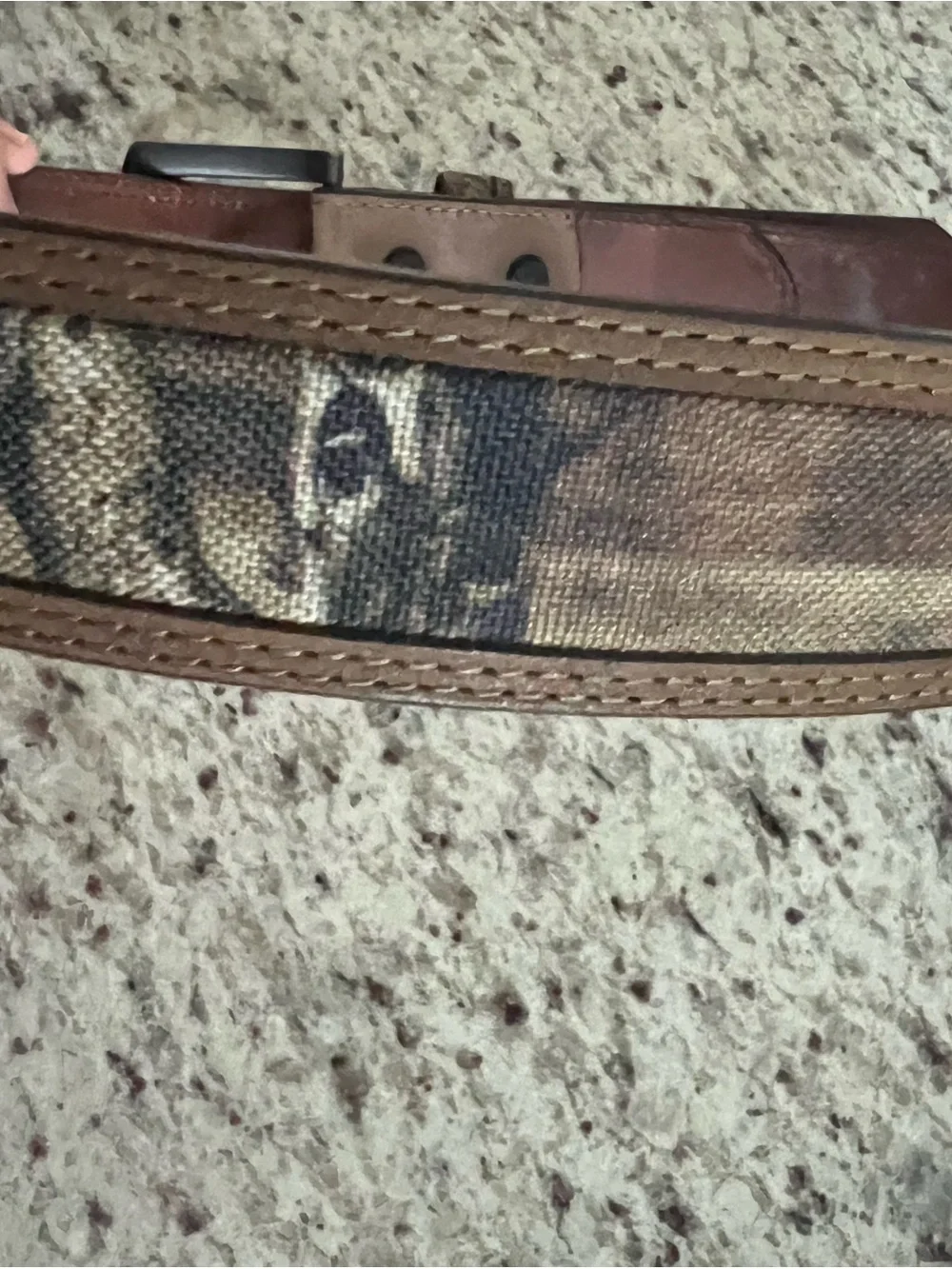 Men's Brown Leather Belt with Black Buckle .  w30